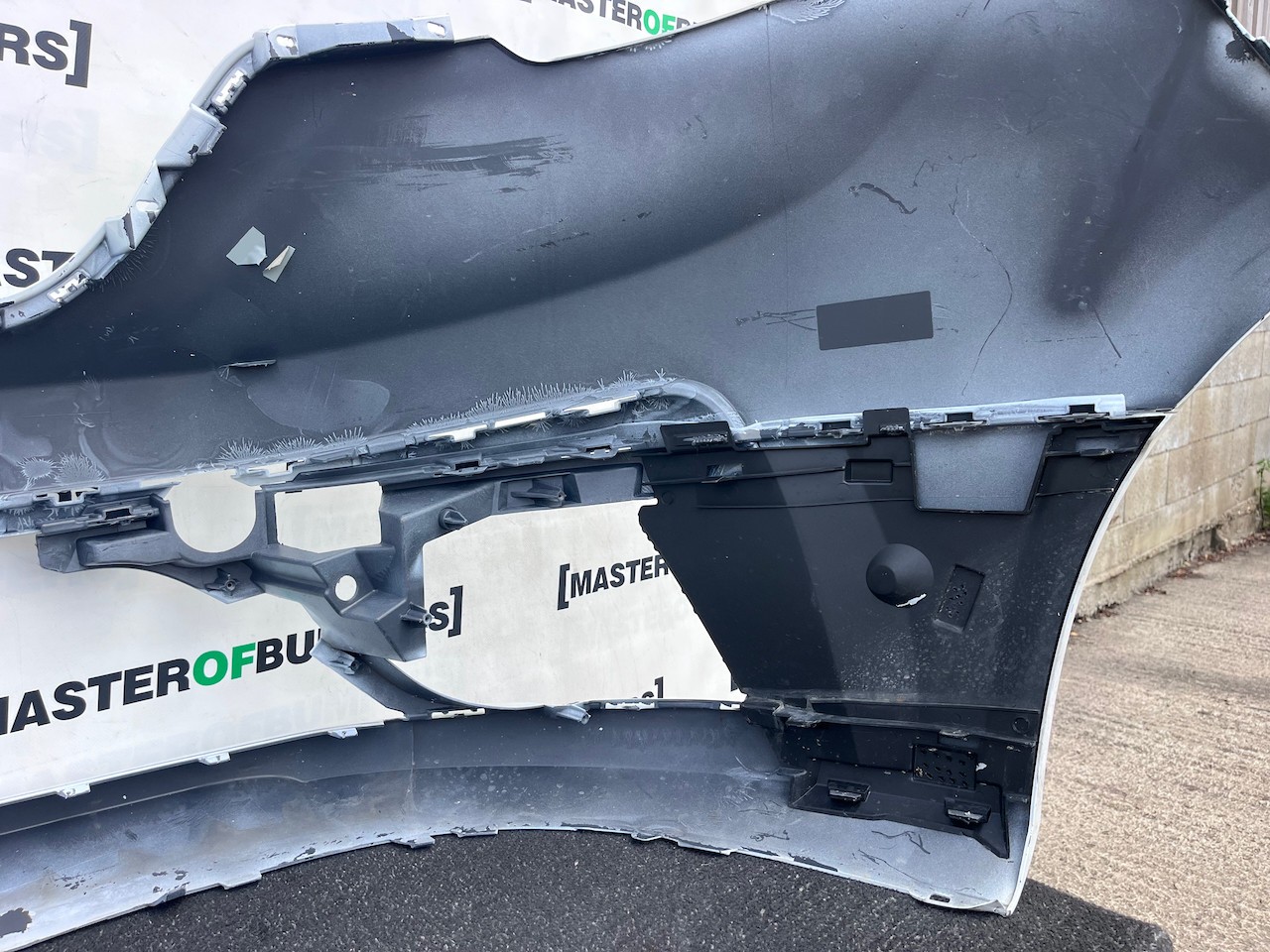 Renault Trafic Sport Plus Passenger 2022-2027 Front Bumper No Pdc Genuine [r727]