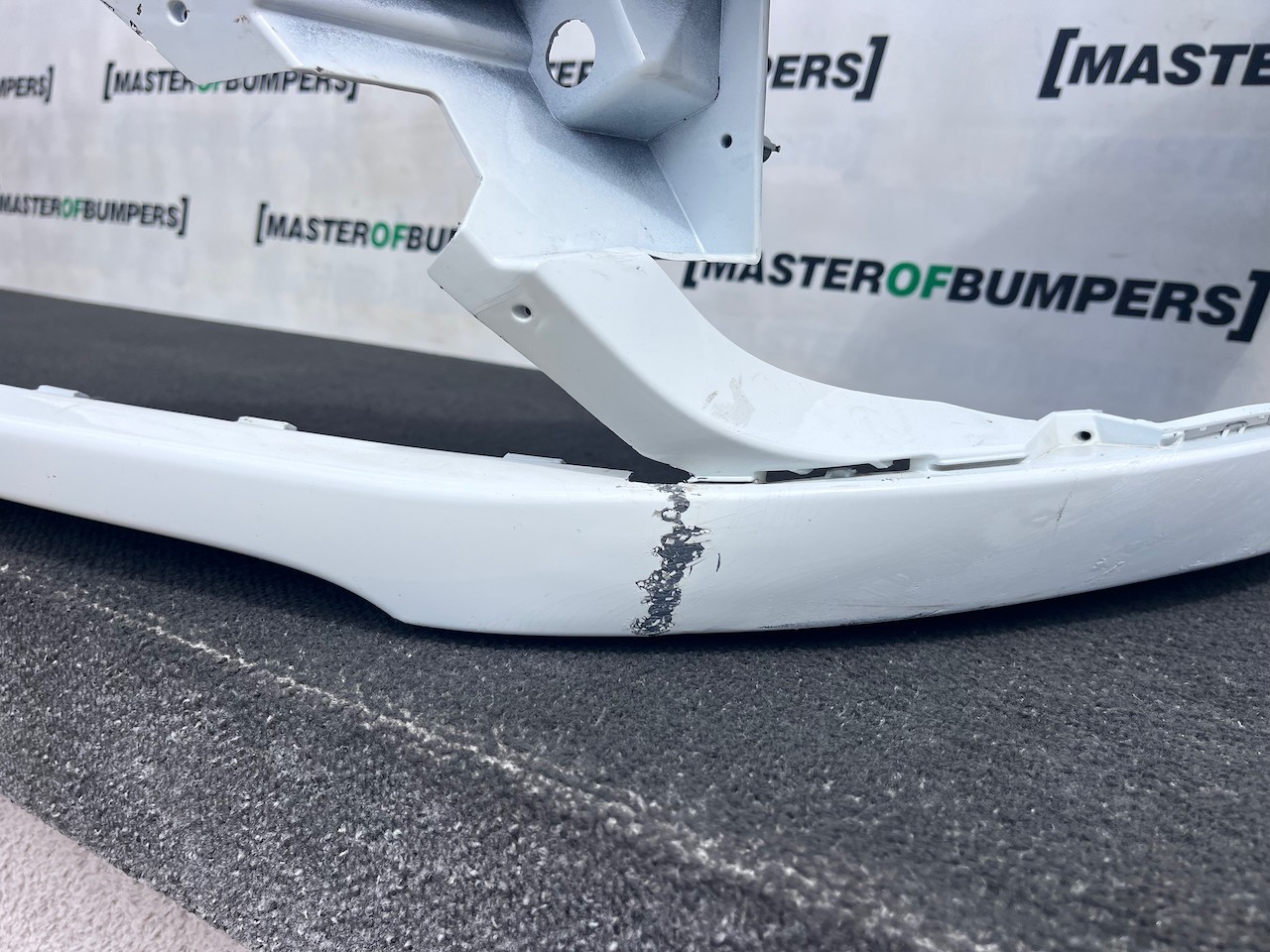 Renault Trafic Sport Plus Passenger 2022-2027 Front Bumper No Pdc Genuine [r727]