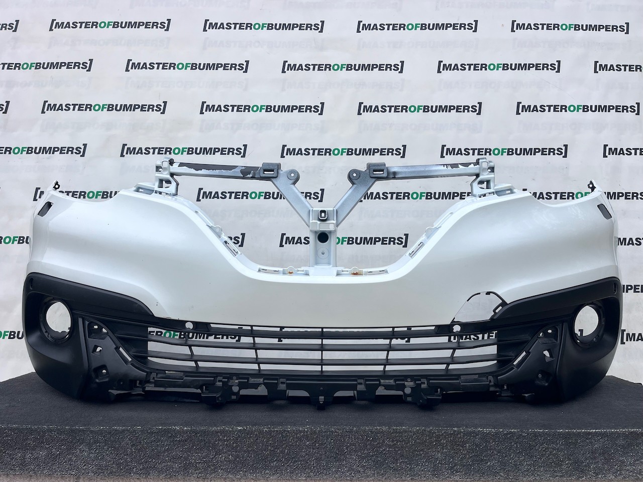Renault Kadjar Dynamique Edition 2015-2018 Front Bumper 4 Pdc Jet Genuine [r747]
