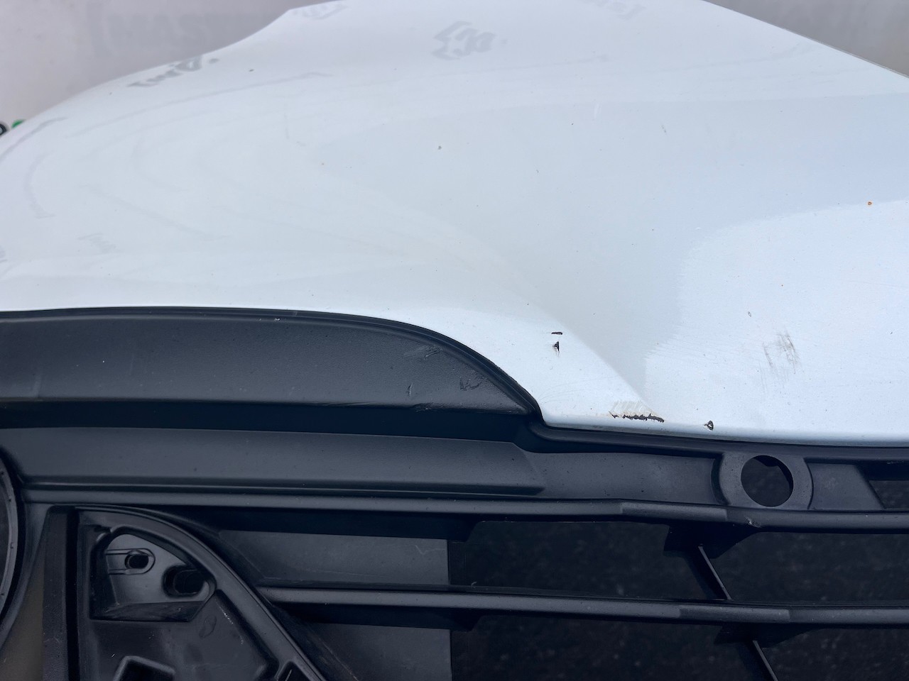 Renault Kadjar Dynamique Edition 2015-2018 Front Bumper 4 Pdc Jet Genuine [r747]