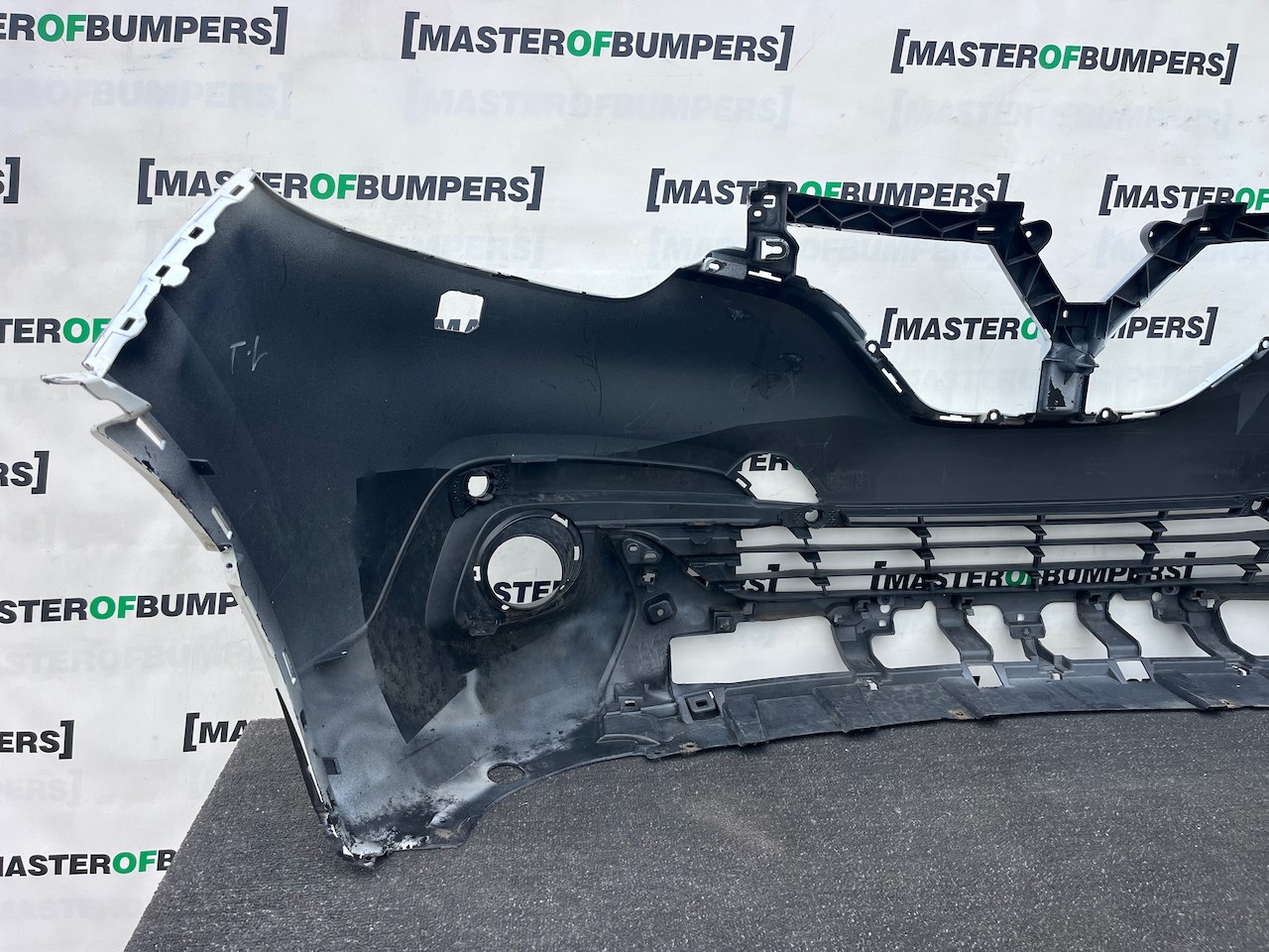 Renault Kadjar Dynamique Edition 2015-2018 Front Bumper 4 Pdc Jet Genuine [r747]