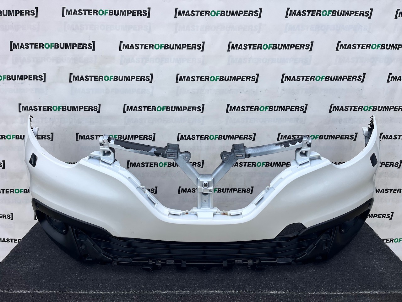 Renault Kadjar Dynamique Edition 2015-2018 Front Bumper 4 Pdc Jet Genuine [r747]