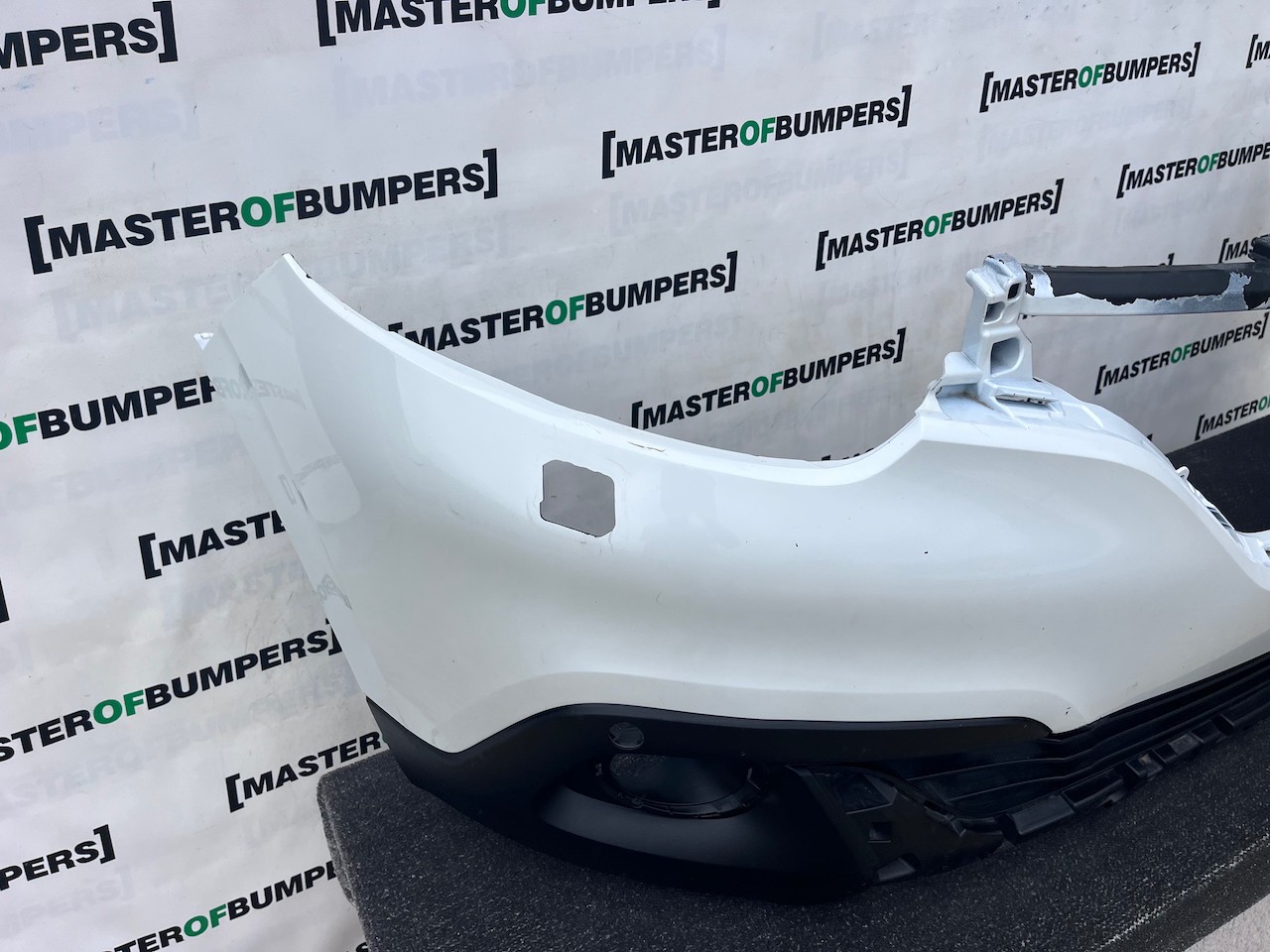 Renault Kadjar Dynamique Edition 2015-2018 Front Bumper 4 Pdc Jet Genuine [r747]