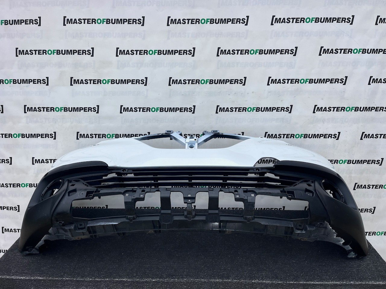 Renault Kadjar Dynamique Edition 2015-2018 Front Bumper 4 Pdc Jet Genuine [r747]