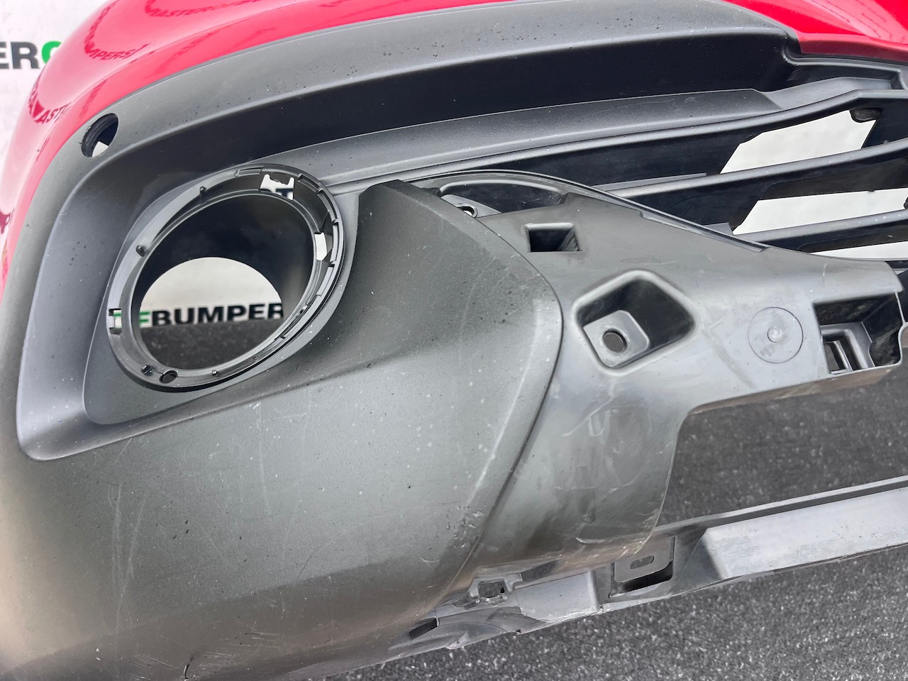 Renault Kadjar Dynamique Edition 2015-2018 Front Bumper 4 Pdc Jet Genuine [r748]