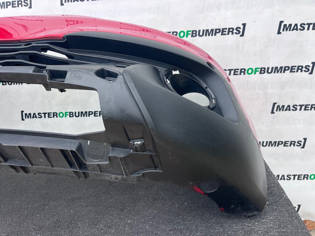 Renault Kadjar Dynamique Edition 2015-2018 Front Bumper 4 Pdc Jet Genuine [r748]