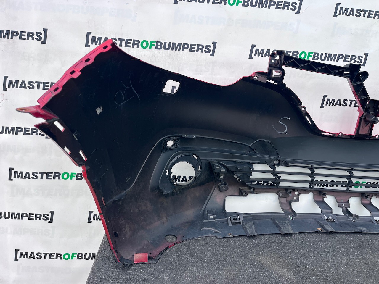 Renault Kadjar Dynamique Edition 2015-2018 Front Bumper 4 Pdc Jet Genuine [r748]