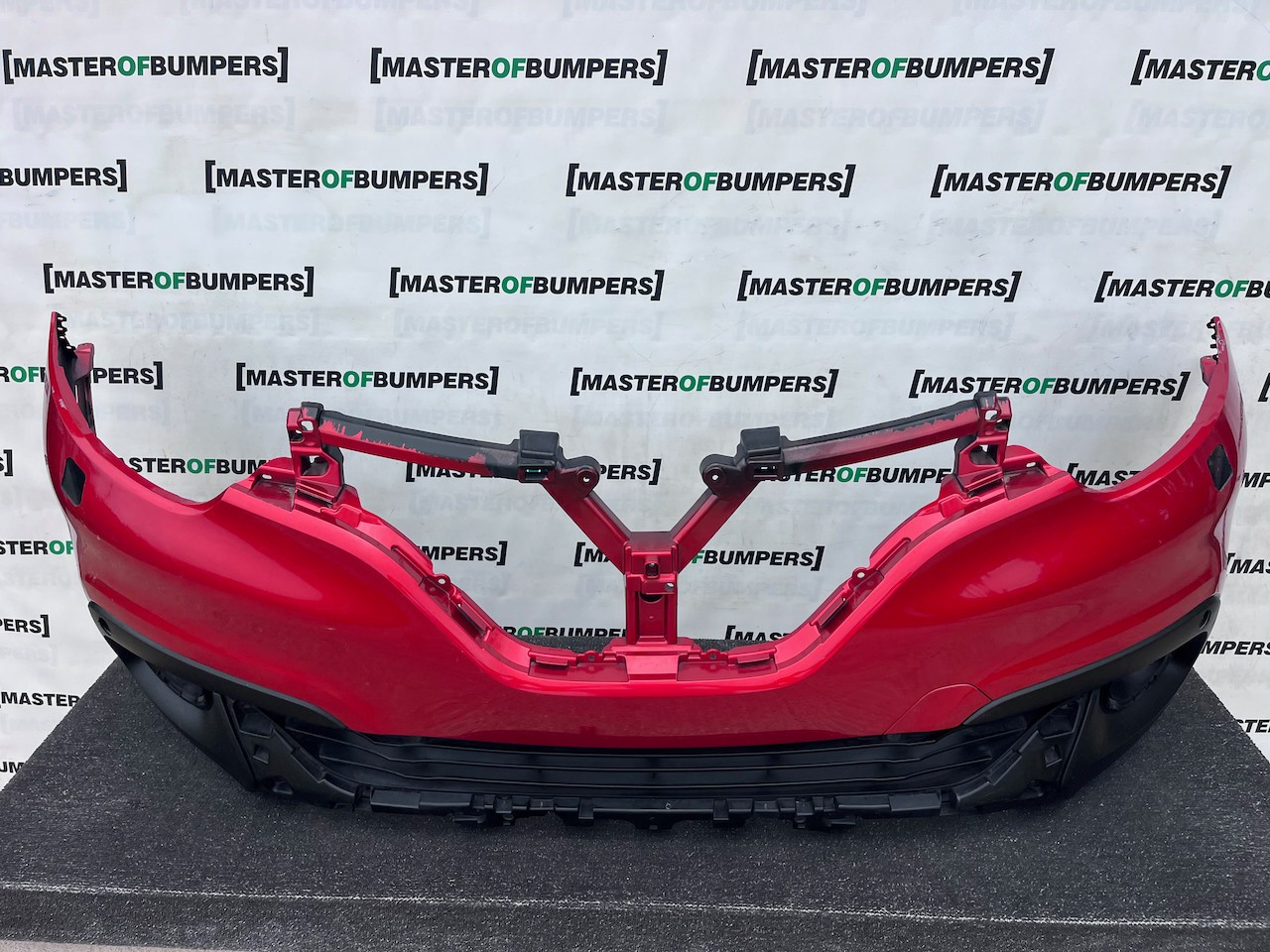 Renault Kadjar Dynamique Edition 2015-2018 Front Bumper 4 Pdc Jet Genuine [r748]