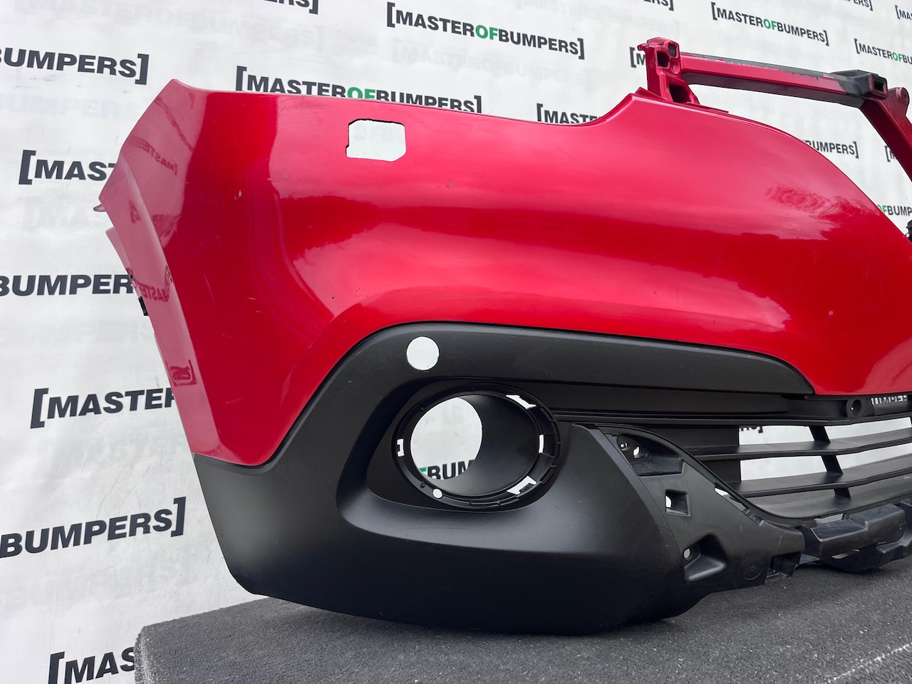 Renault Kadjar Dynamique Edition 2015-2018 Front Bumper 4 Pdc Jet Genuine [r748]