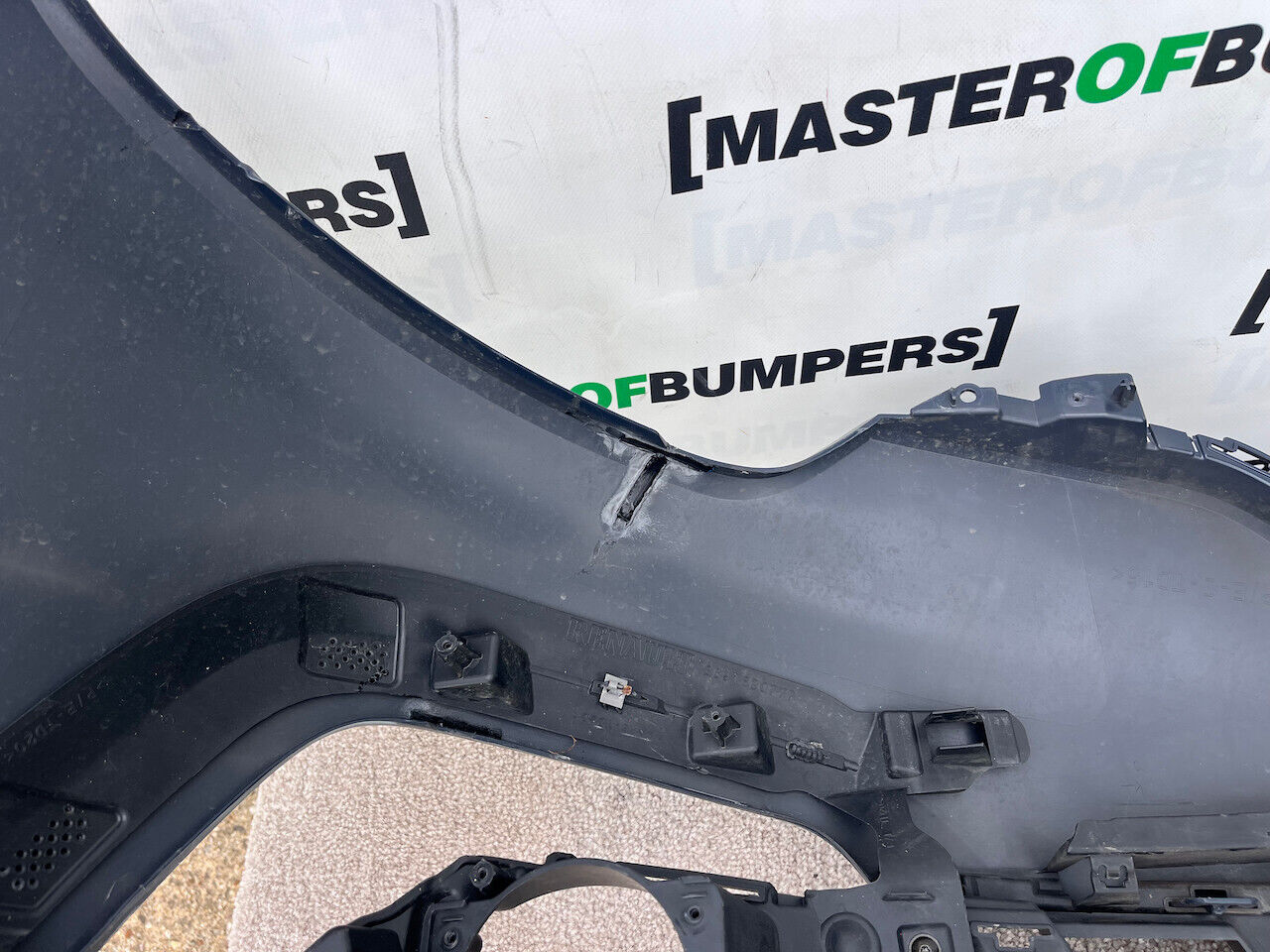 Renault Captur Signature Iconic Lift 2017-2019 Front Bumper 4 Pdc Genuine [r597]