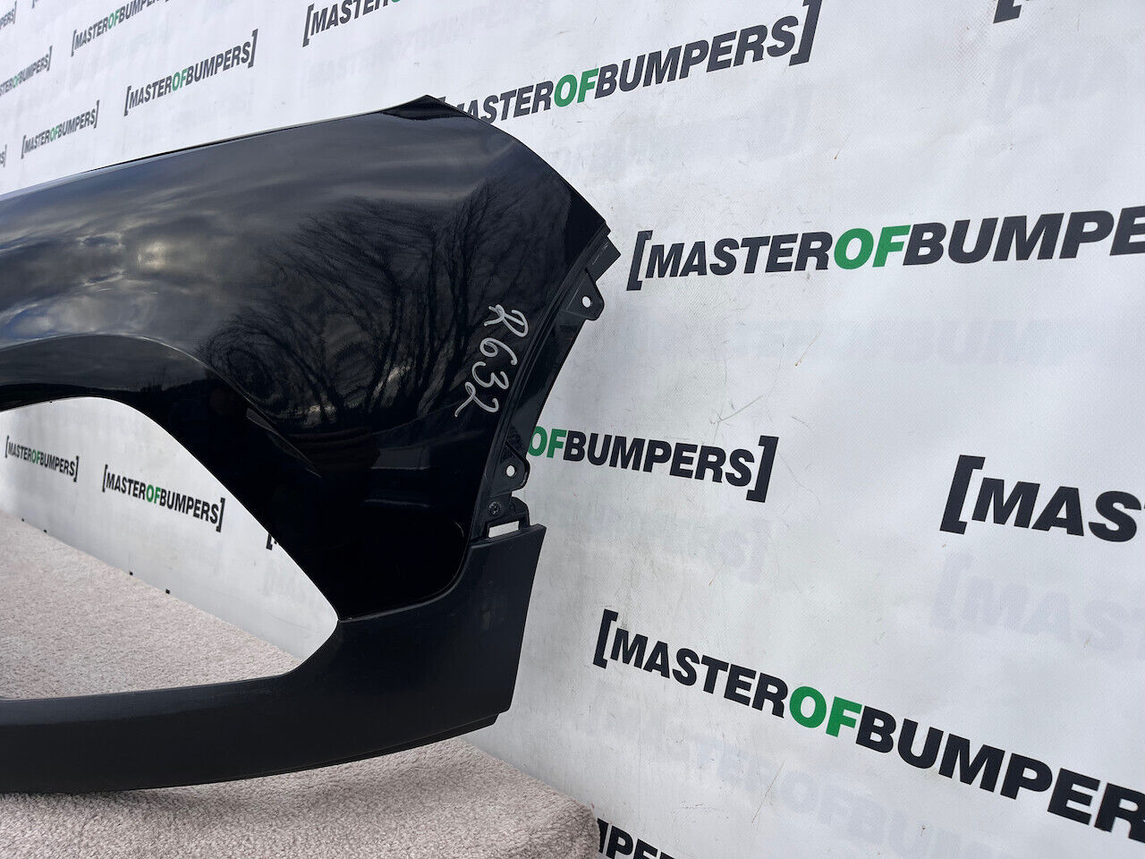 Renault Captur Signature Iconic Lift 2017-2019 Front Bumper Pdc Genuine [r632]