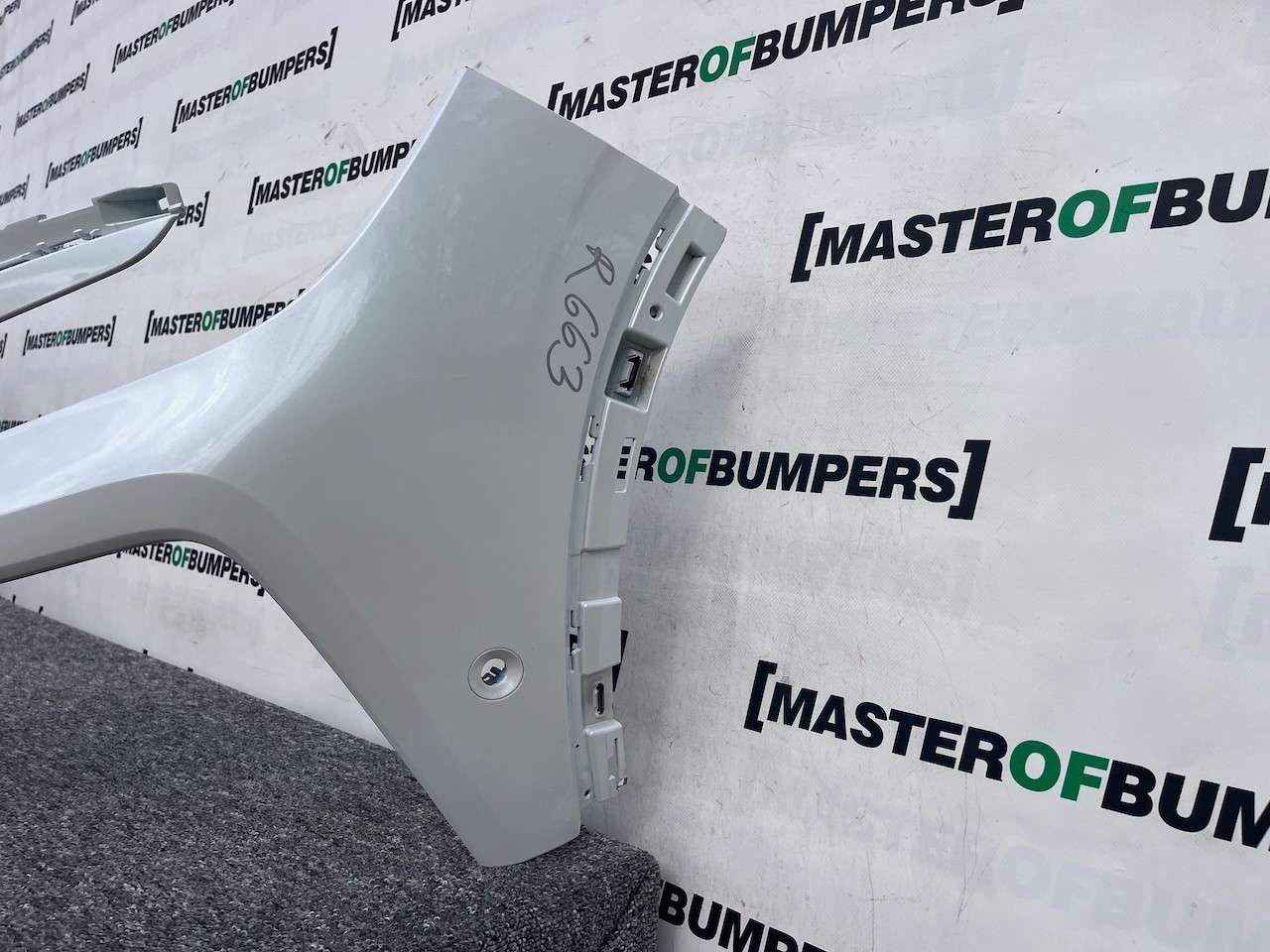 Renault Austral Rs Line E-tech Phev 2023-2025 Front Bumper 6 Pdc Genuine [r663]