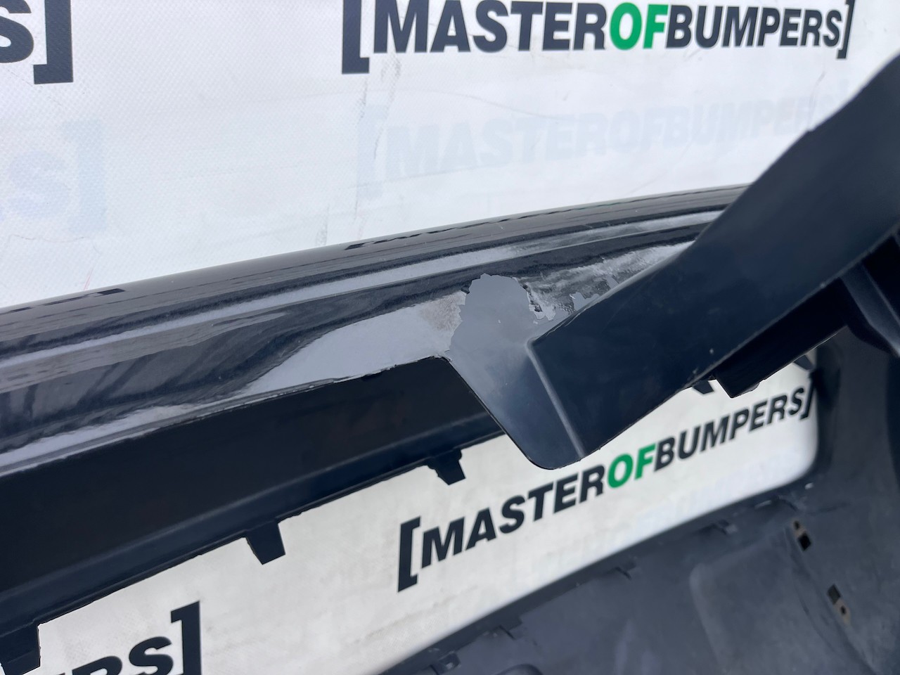 Dacia Duster Ambiance Mk1 Lift Hatchback 2013-2016 Front Bumper Genuine [r668]