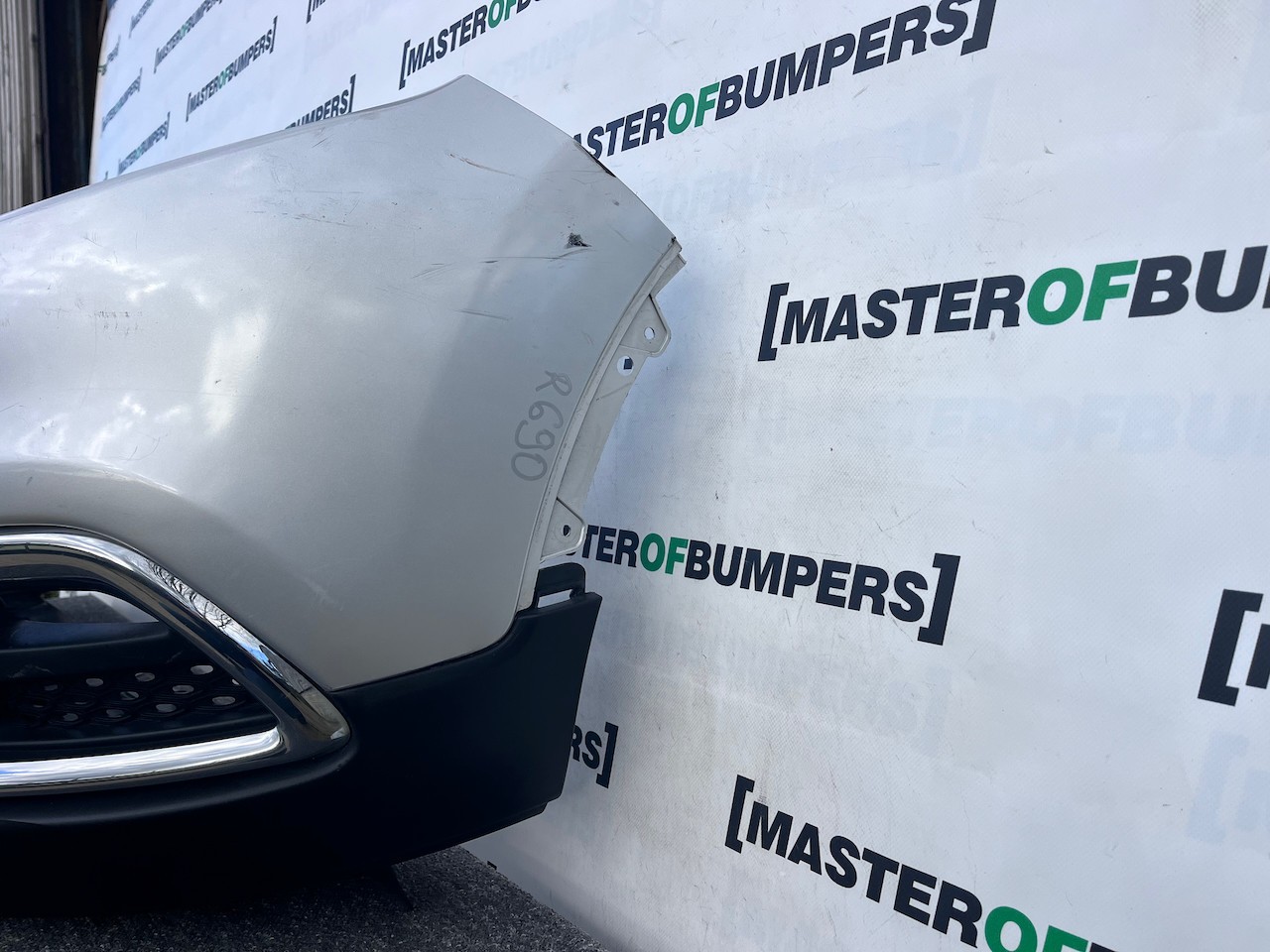 Renault Captur Iconic Tce Mk1 2013-2016 Front Bumper Genuine [r690]