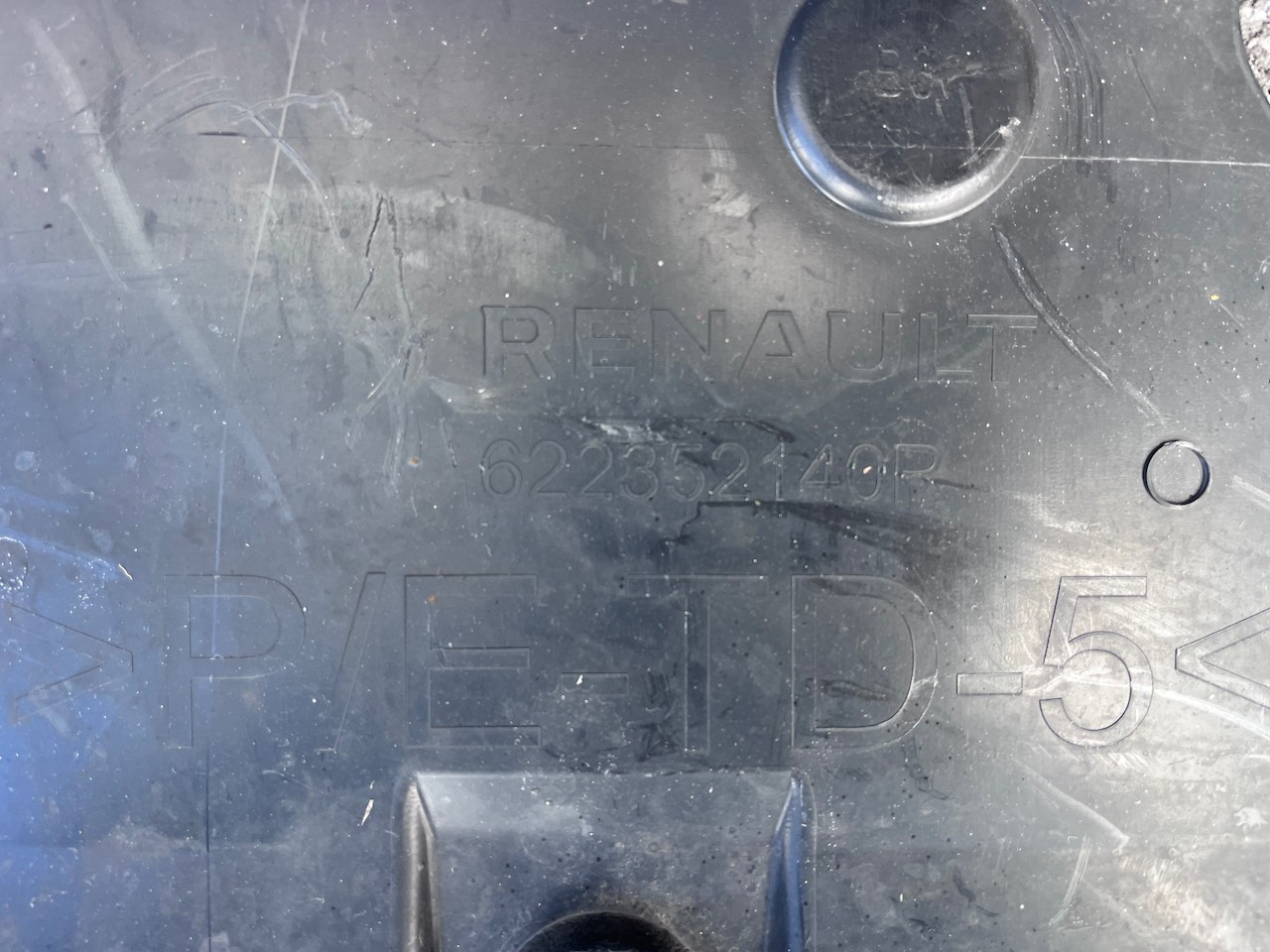 Renault Captur Dynamique Mk2 2020 - 2023 Front Bumper Genuine [r693]