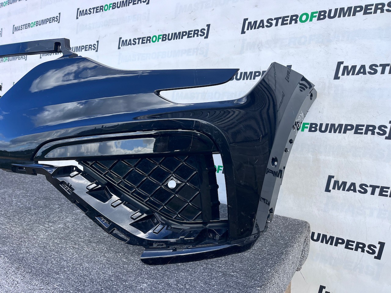 Renault Arkana Rs Line Hatchback 2020-2024 Front Bumper 6 Pdc Genuine [r696]