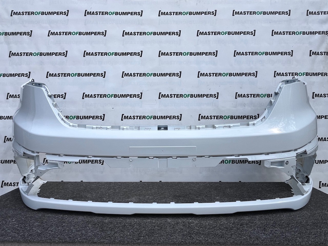Renault Trafic Sport Plus Passenger 2022-2026 Front Bumper 4 Pdc Genuine [r701]