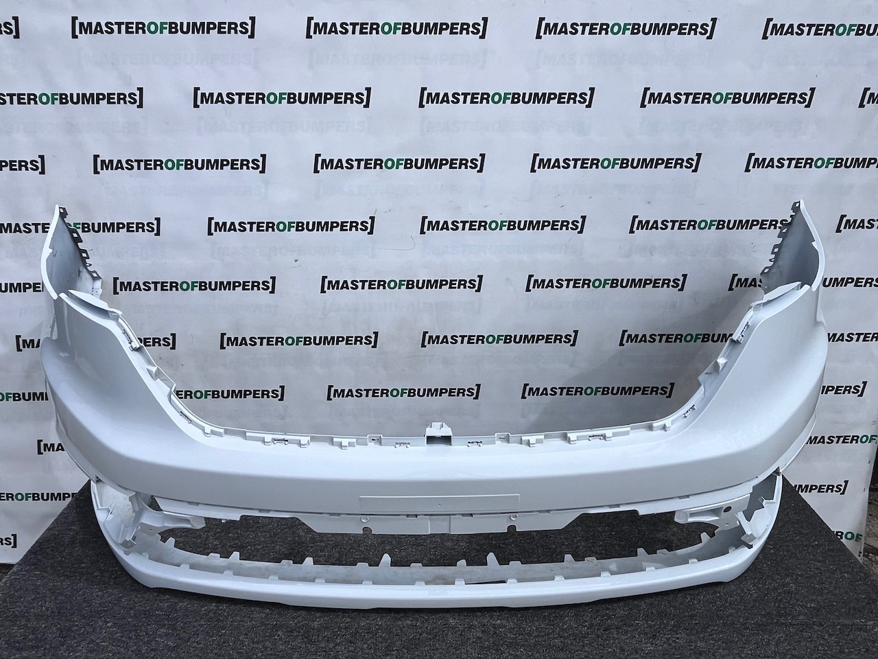 Renault Trafic Sport Plus Passenger 2022-2026 Front Bumper 4 Pdc Genuine [r701]