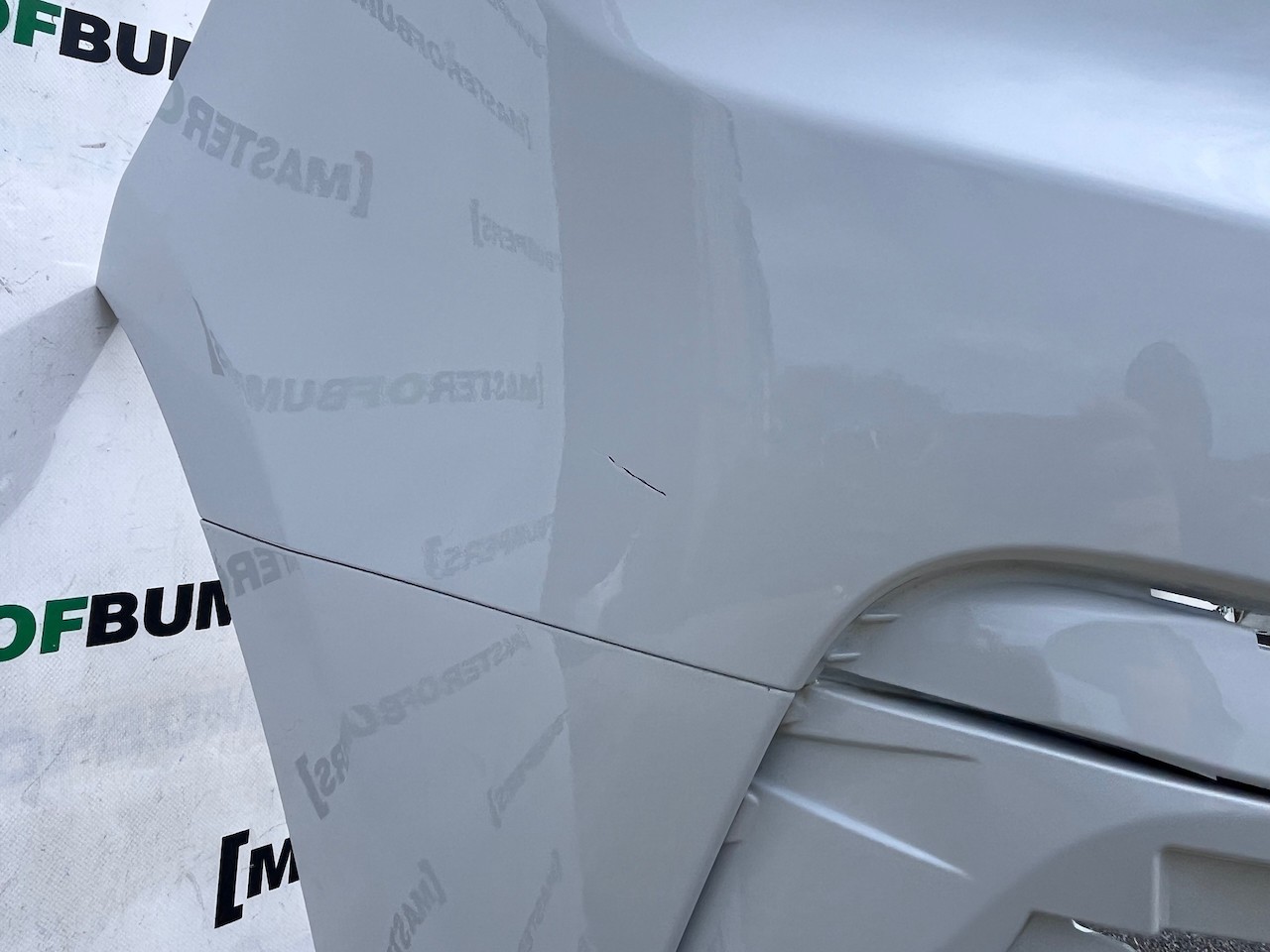 Renault Trafic Sport Plus Passenger 2022-2026 Front Bumper 4 Pdc Genuine [r701]