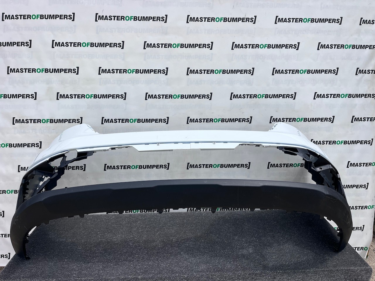 Renault Trafic Panel Van Mk3 2nd Facelift 2021-2024 Front Bumper Genuine [r718]