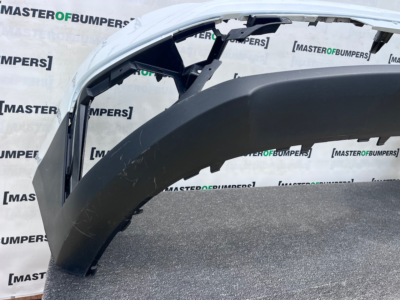 Renault Trafic Panel Van Mk3 2nd Facelift 2021-2024 Front Bumper Genuine [r718]