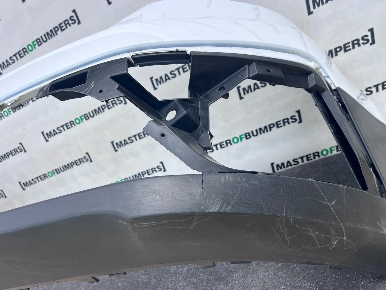 Renault Trafic Panel Van Mk3 2nd Facelift 2021-2024 Front Bumper Genuine [r718]