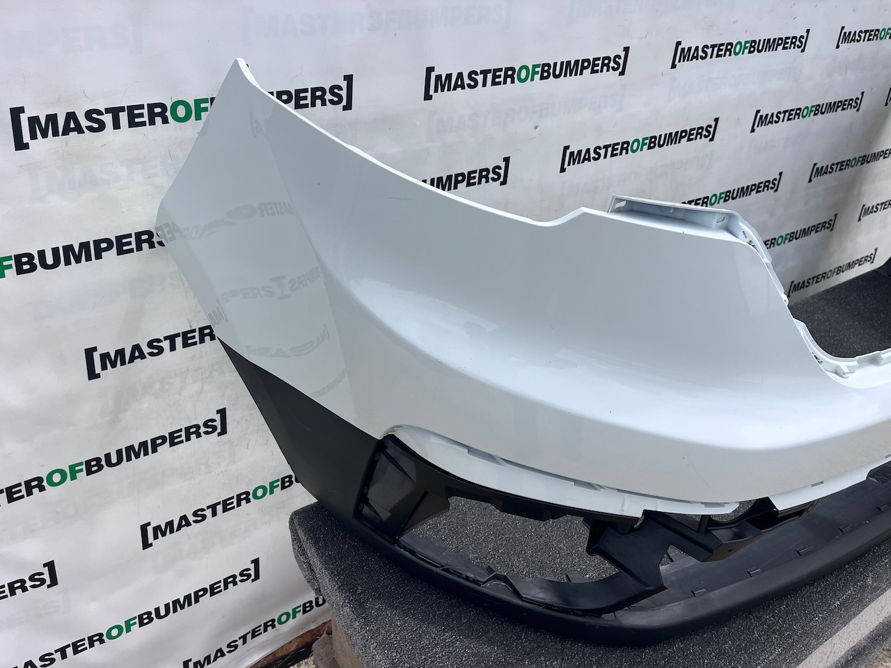 Renault Trafic Panel Van Mk3 2nd Facelift 2021-2024 Front Bumper Genuine [r718]