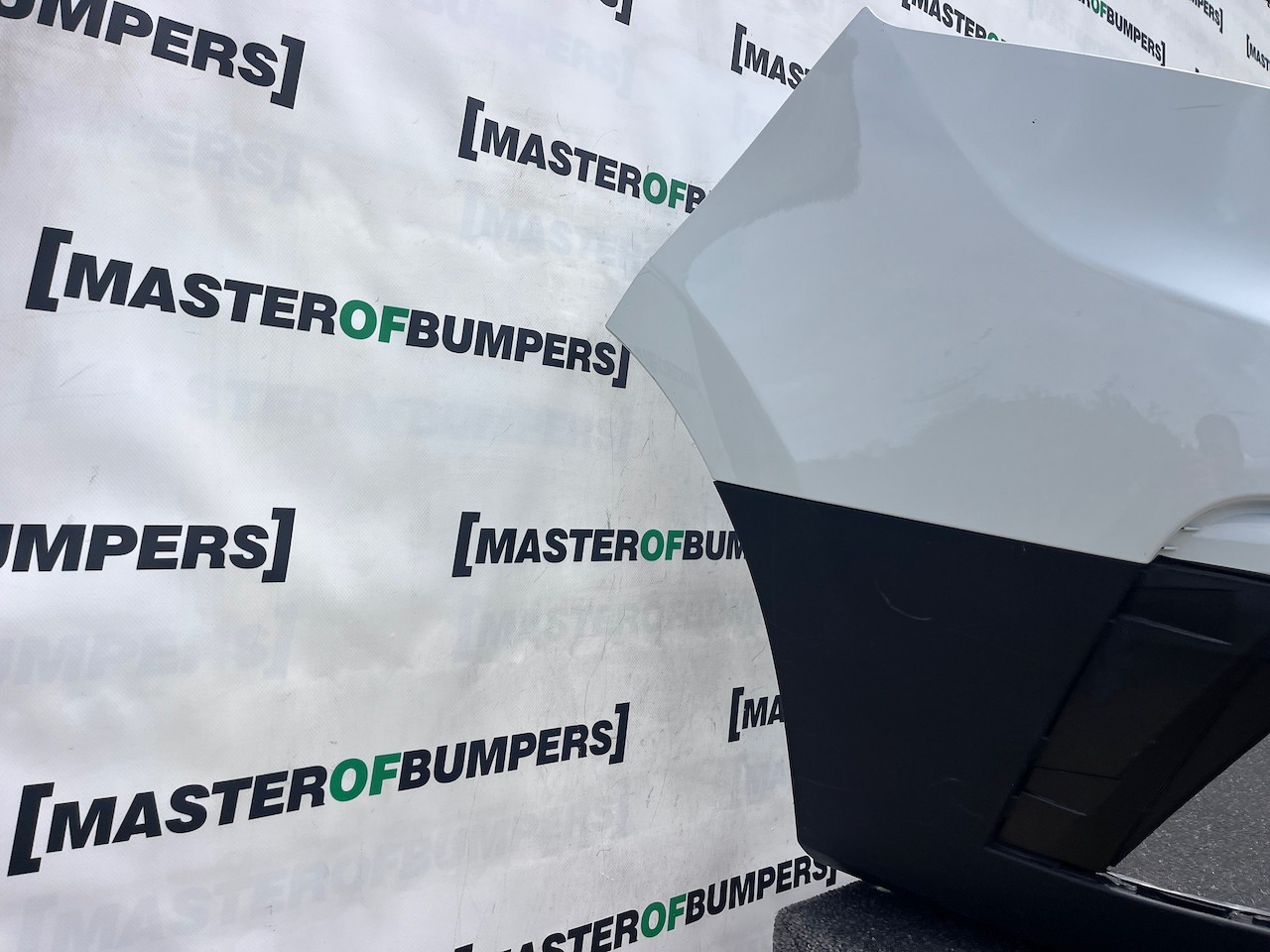 Renault Trafic Panel Van Mk3 2nd Facelift 2021-2024 Front Bumper Genuine [r718]