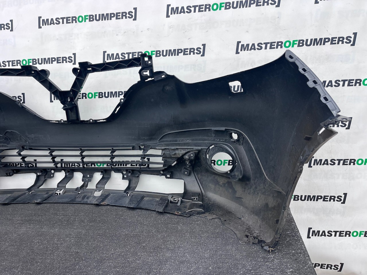 Renault Kadjar Dynamique Edition 2015-2018 Front Bumper 4 Pdc Jet Genuine [r749]
