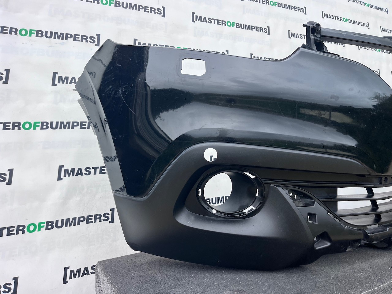 Renault Kadjar Dynamique Edition 2015-2018 Front Bumper 4 Pdc Jet Genuine [r749]