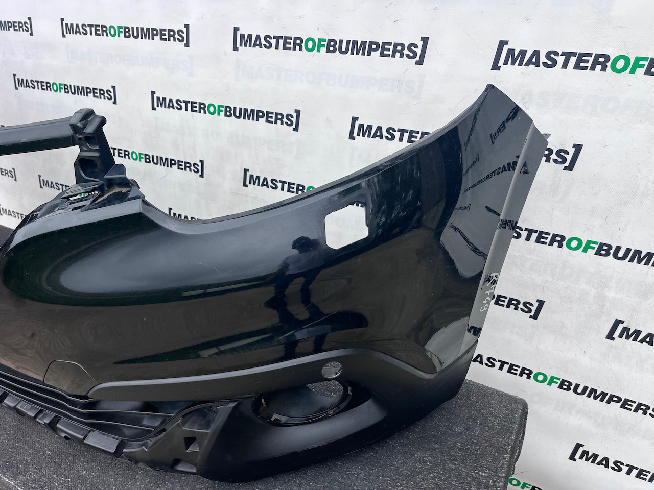 Renault Kadjar Dynamique Edition 2015-2018 Front Bumper 4 Pdc Jet Genuine [r749]