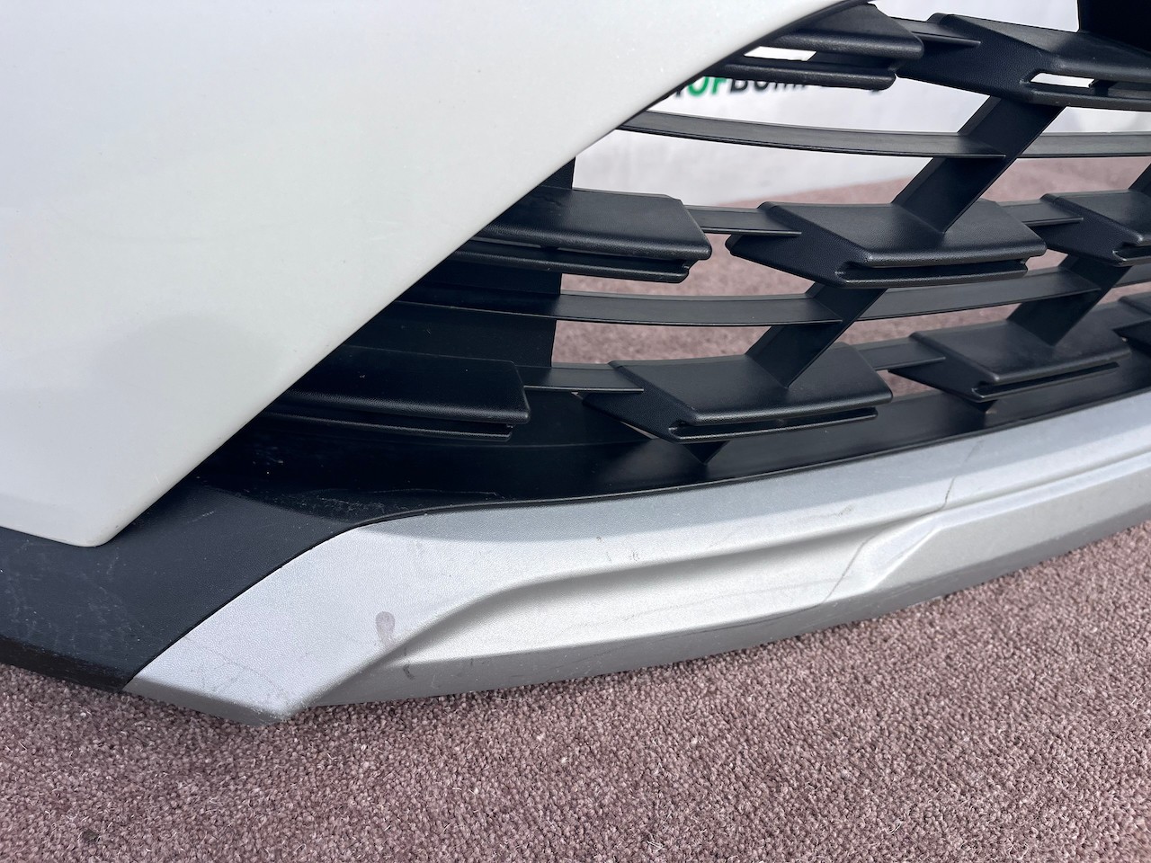 Renault Captur Edition Se Mk2 2020 - 2023 Front Bumper 4 Pdc Genuine [r753]