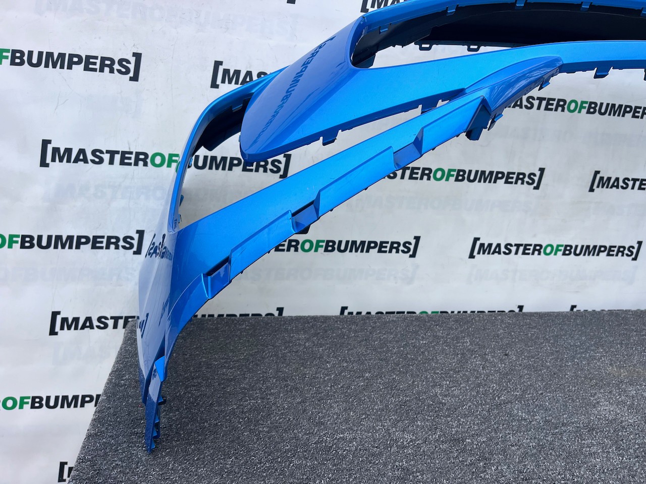 Mg Zs Hybrid+ E Crossover Mk2 2024-2027 Front Bumper 4 Pdc Genuine [p665]