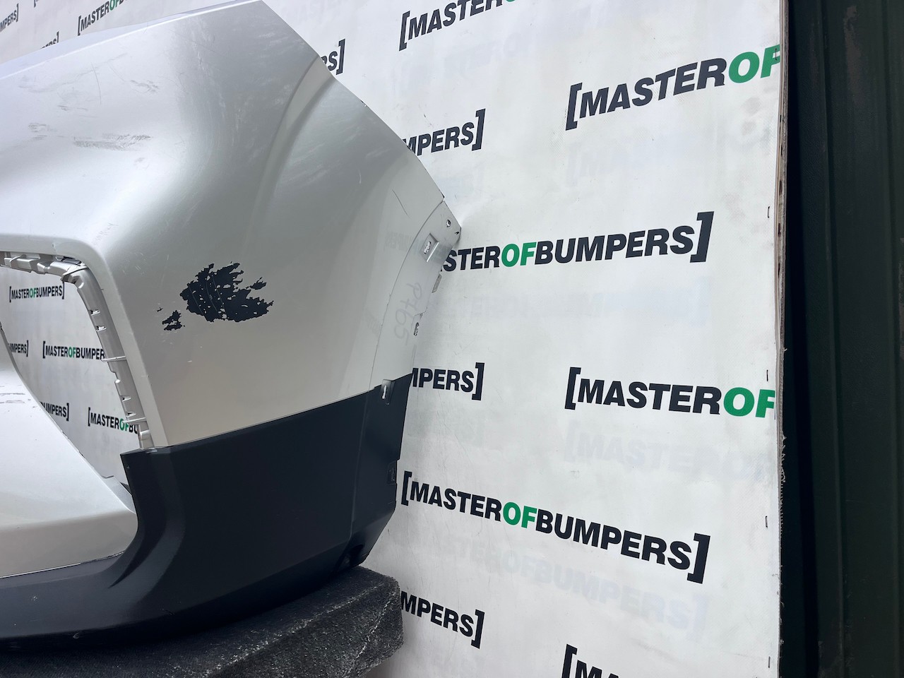 Saic Ldv Maxus Deliver 9 Panel Van 2019-2025 Front Bumper 4 Pdc Genuine [p765]