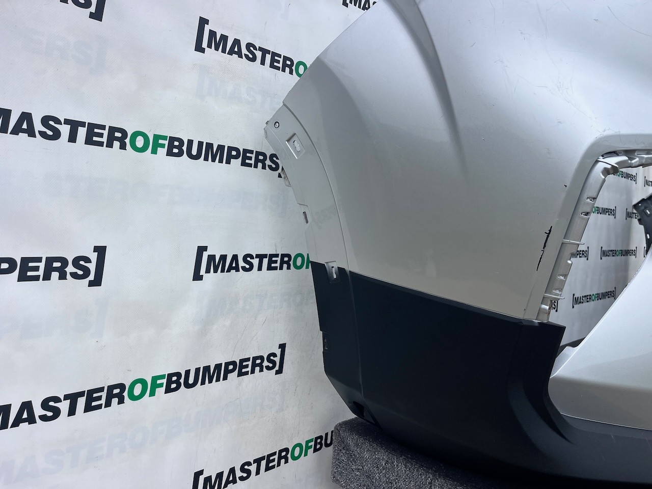 Saic Ldv Maxus Deliver 9 Panel Van 2019-2025 Front Bumper 4 Pdc Genuine [p765]