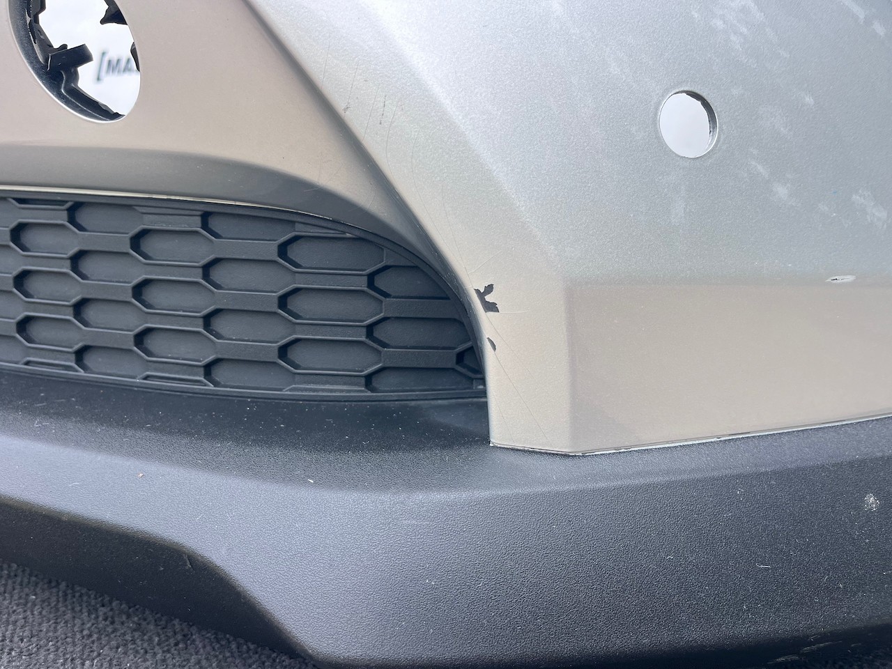 Saic Ldv Maxus Deliver 9 Panel Van 2019-2025 Front Bumper 4 Pdc Genuine [p765]
