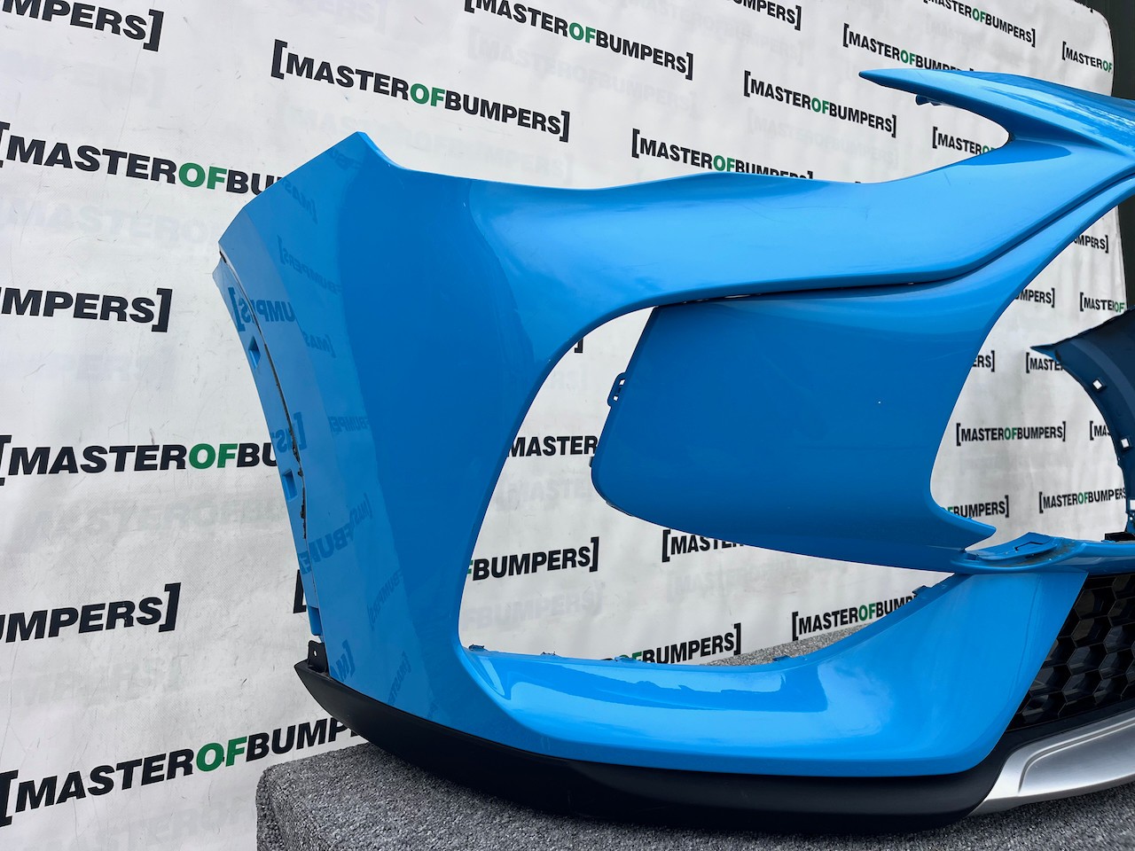 Mg Hs Trophy Lift Hatchback 2022-2025 Front Bumper No Pdc Genuine [p504]