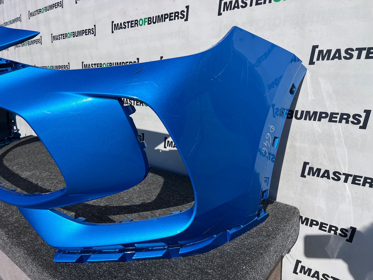 Mg Zs Hybrid+ E Crossover Mk2 2024-2027 Front Bumper 4 Pdc Genuine [p646]