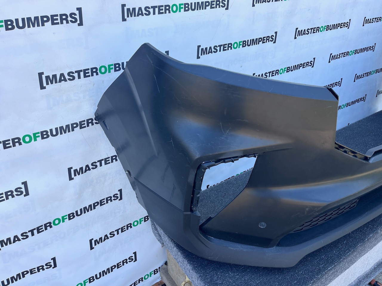 Maxus Deliver 9 Panel Van 2019-2025 Front Bumper 4 Pdc Genuine [p727]