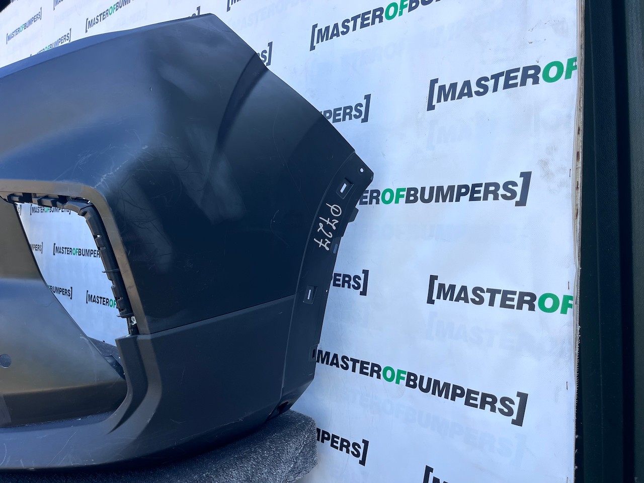 Maxus Deliver 9 Panel Van 2019-2025 Front Bumper 4 Pdc Genuine [p727]