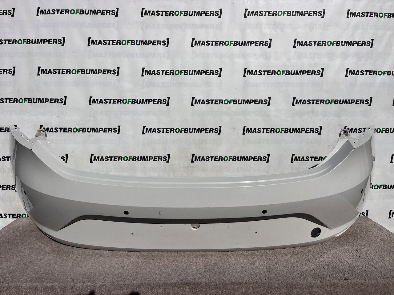 Seat Leon Se Hatchbhack Only 2013-2016 Rear Bumper 4 Pdc White Genuine [o575]