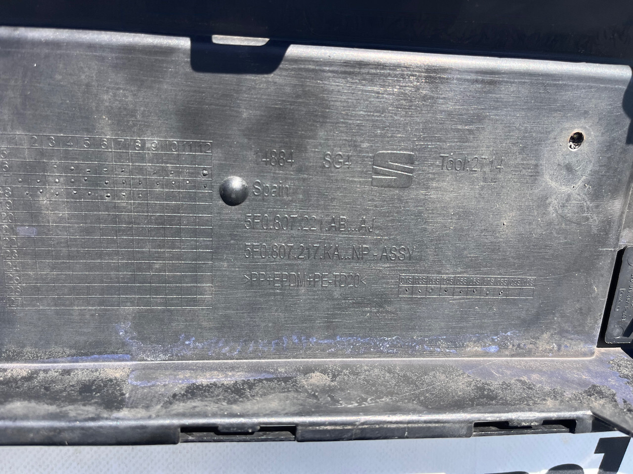 Seat Leon Fr Mk3 Lift Hatchback 2016-2019 Front Bumper 4 Pdc Jets Genuine [o582]