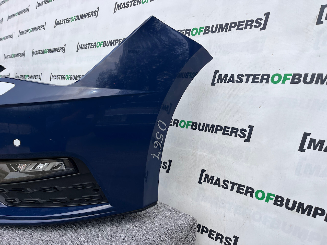 Seat Leon Se Technology Lift 2016-2019 Front Bumper 4 Pdc + Jet Genuine [o567]