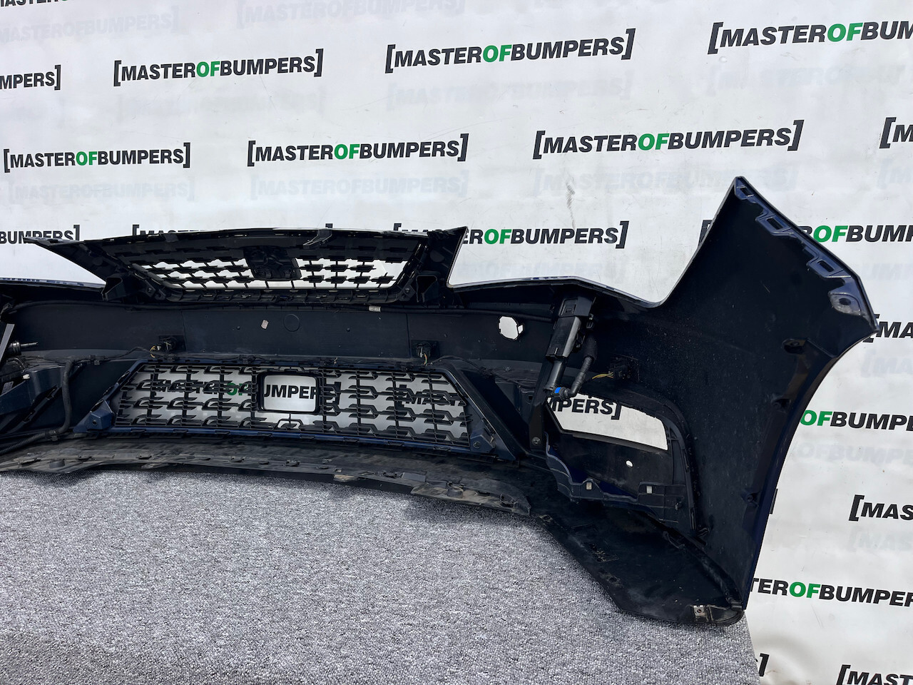 Seat Leon Se Technology Lift 2016-2019 Front Bumper 4 Pdc + Jet Genuine [o567]