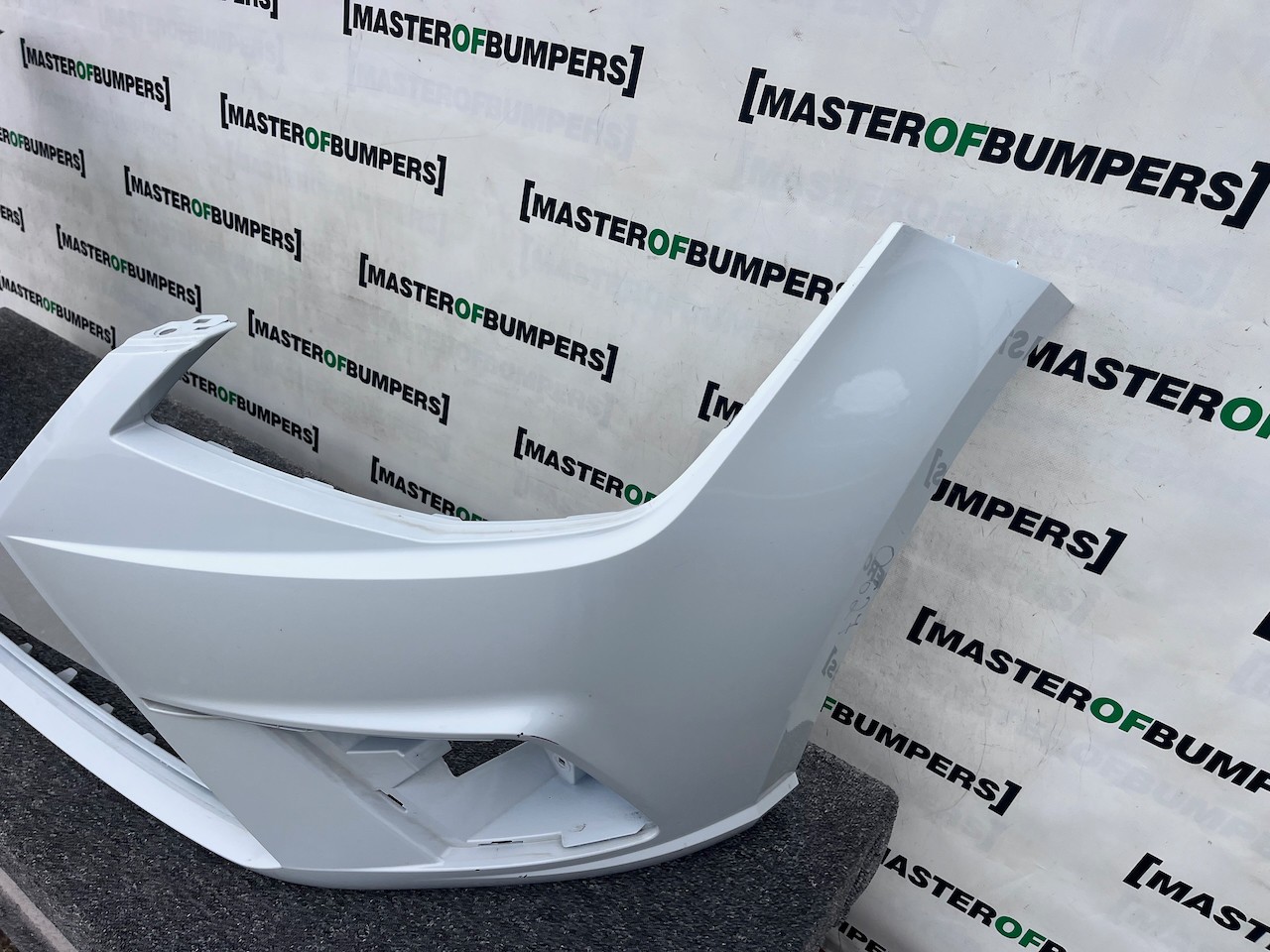 Seat Ibiza Fr Mk5 Hatchback Estate 2017-2020 Front Bumper No Pdc Genuine [o627]
