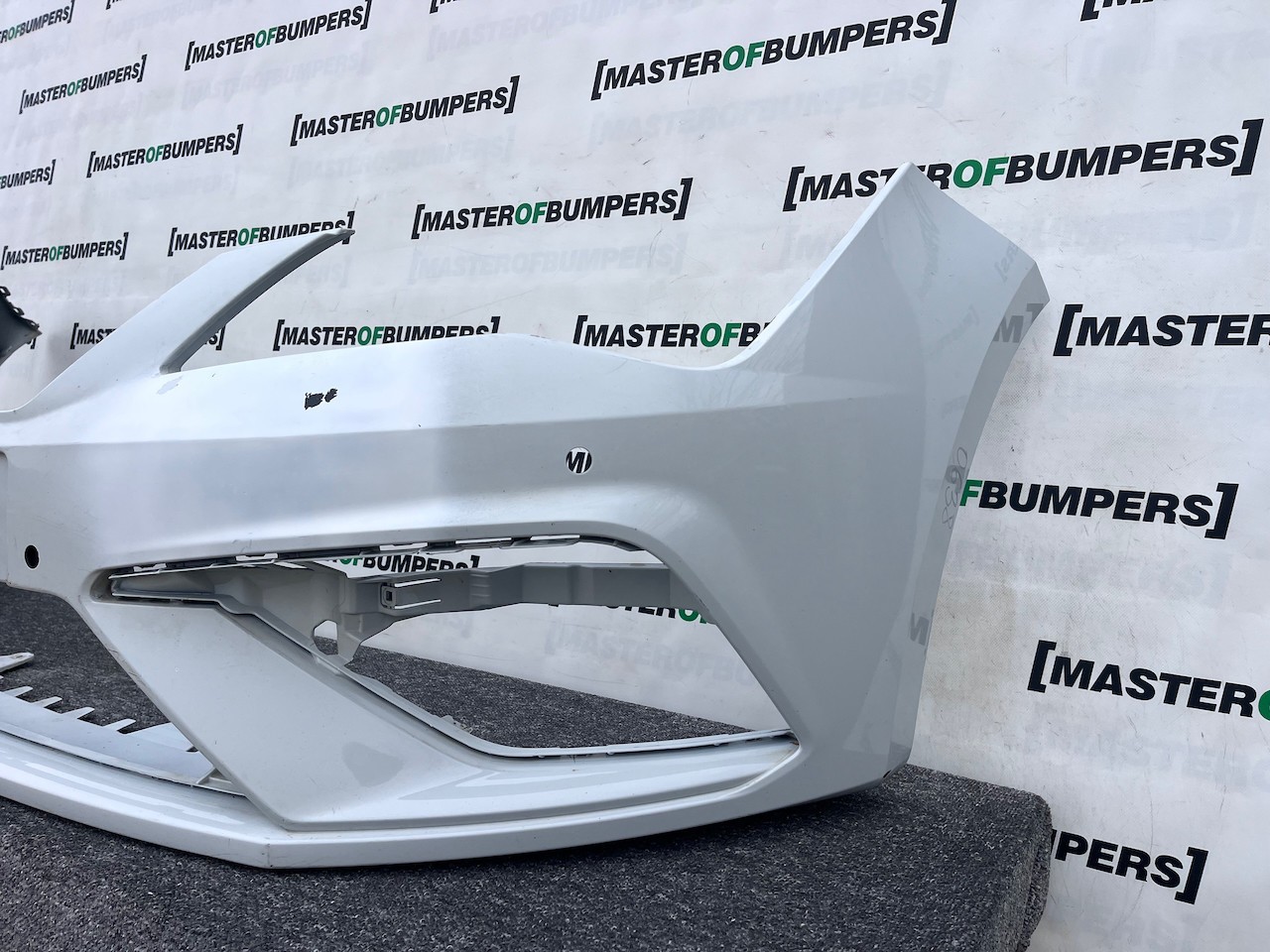 Seat Leon Cupra Fr Mk3 Lift Hatchbac 2017-2020 Front Bumper 4 Pdc Genuine [o638]