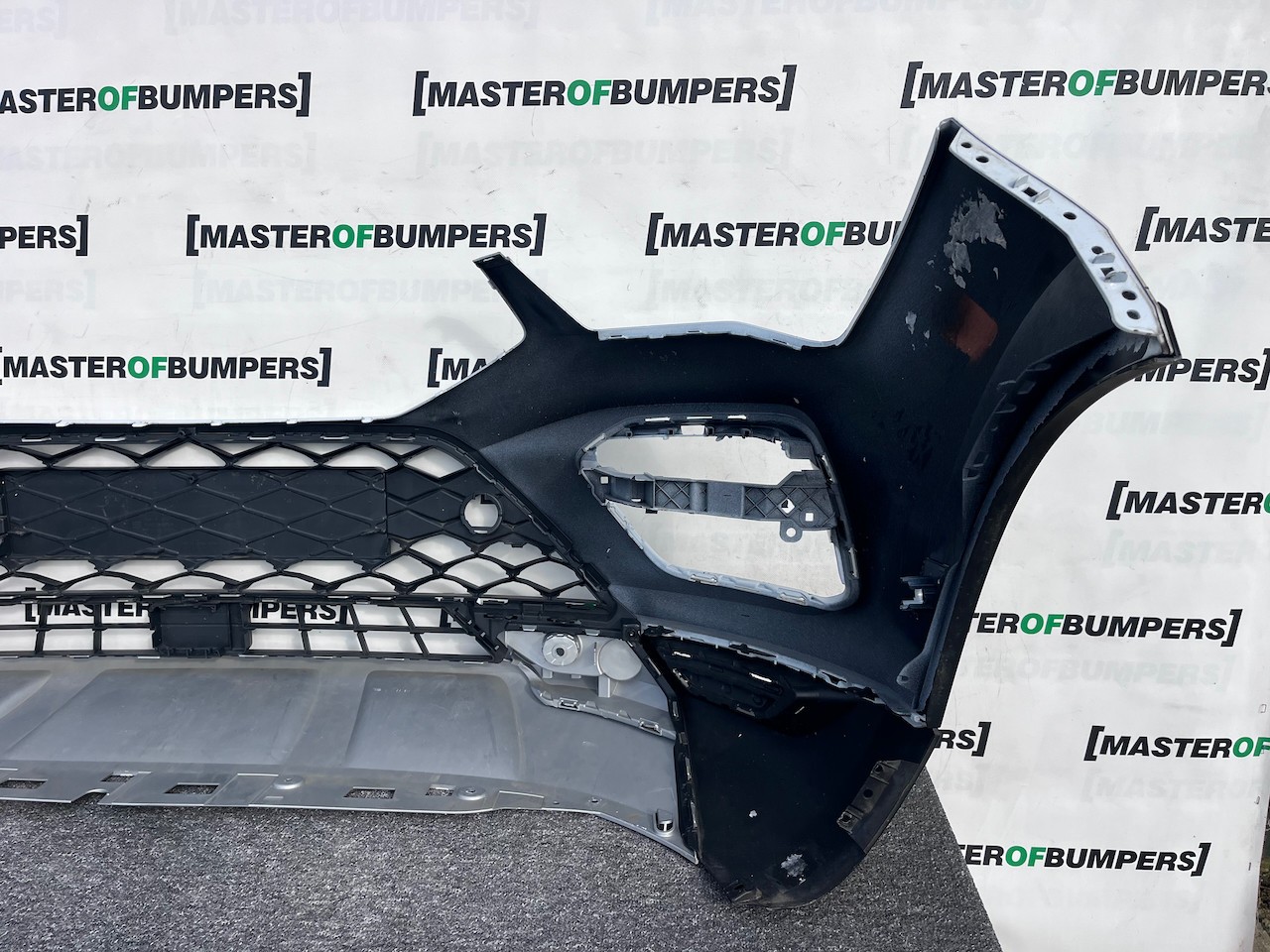 Seat Ateca Fr Tsi Evo Suv 2020-2025 Front Bumper 6 Pdc Genuine [v647]