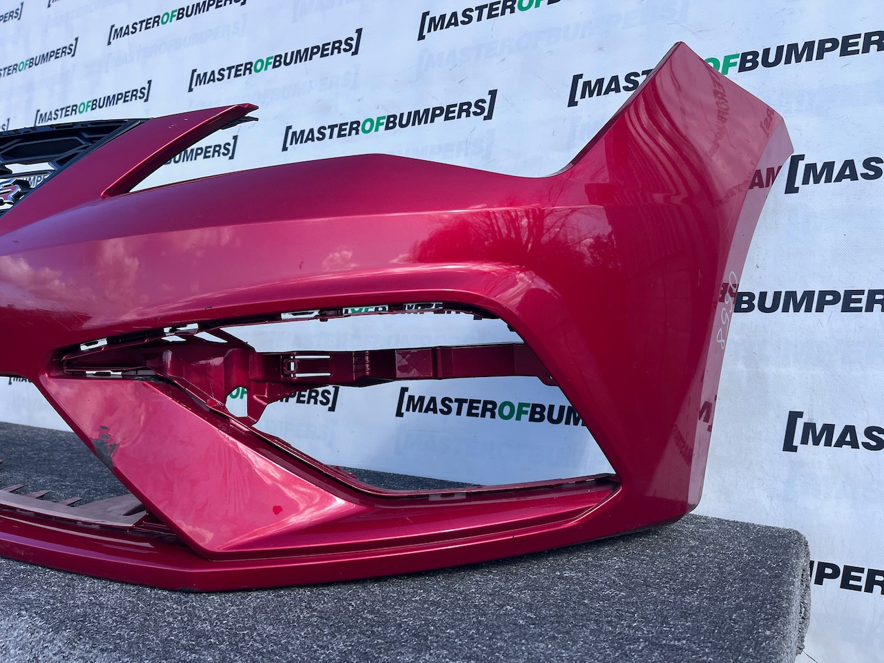 Seat Leon Fr Mk3 Lift Hatchback 2017-2019 Front Bumper No Pdc Genuine [o658]