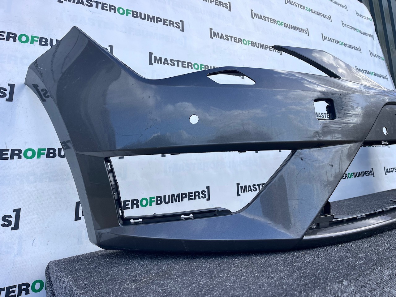 Seat Leon Fr Mk3 Hatchback 2013-2016 Front Bumper 4 Pdc Jets Genuine [o665]