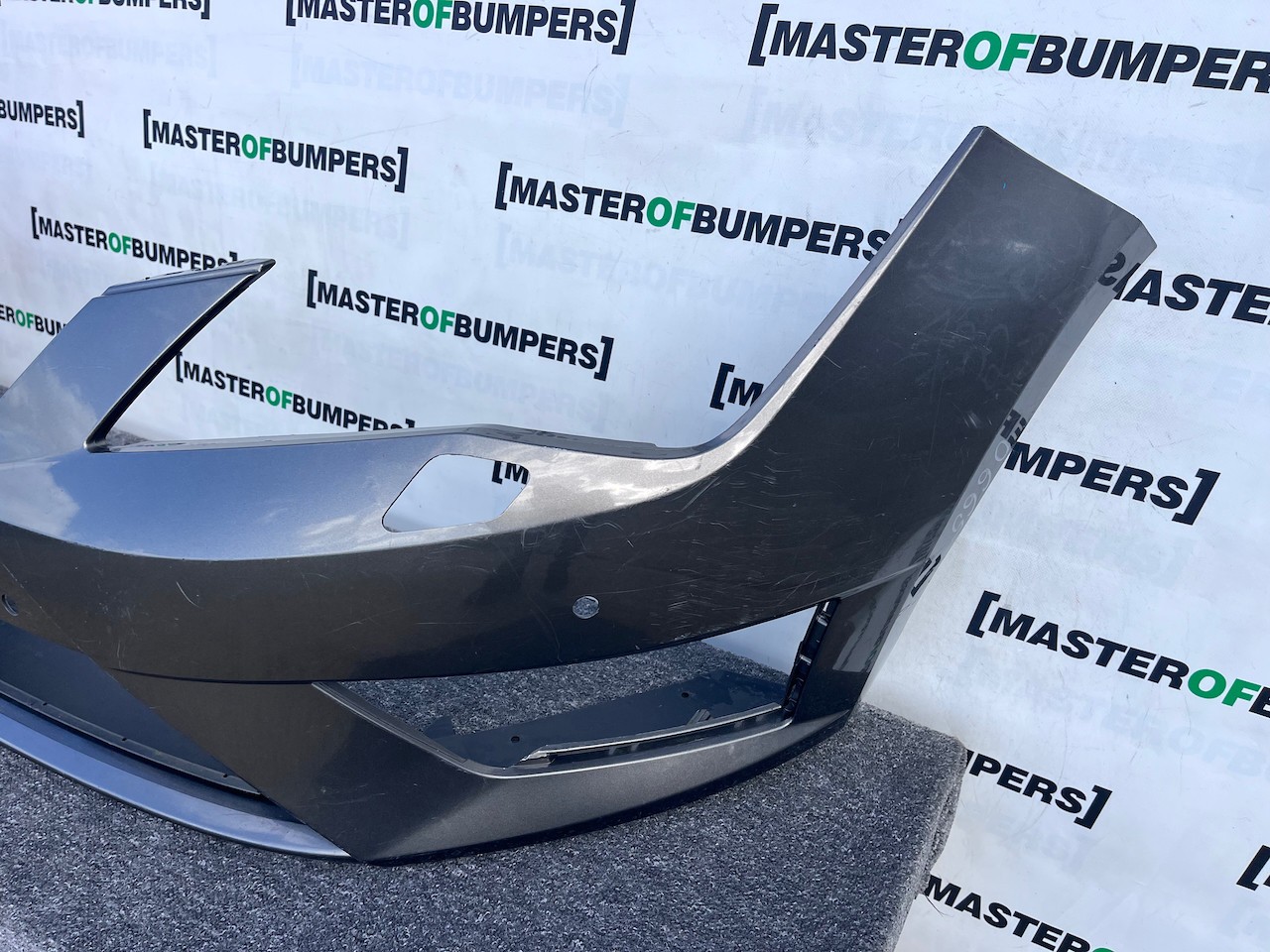 Seat Leon Fr Mk3 Hatchback 2013-2016 Front Bumper 4 Pdc Jets Genuine [o665]